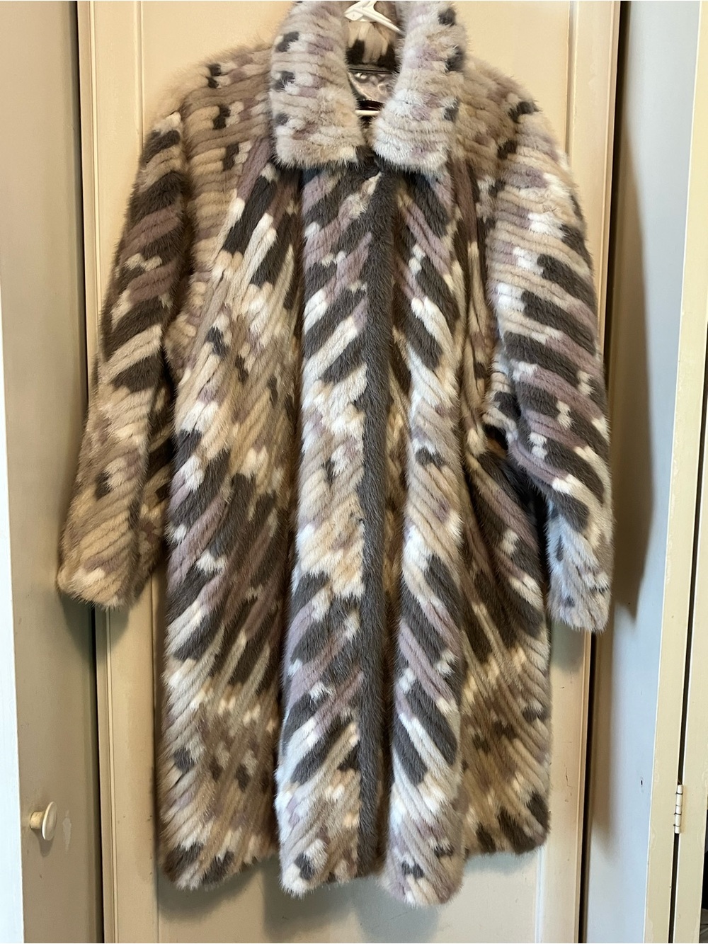 GRUNSTEIN COUTURE FINLAND GEOMETRIC COLOR BLOCK REAL MINK COAT 3/4 LENGTH L
